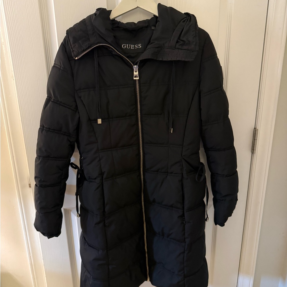 GUESS Women's Black Puffer Coat w/hood,fleece lined pockets,& adjustable sides